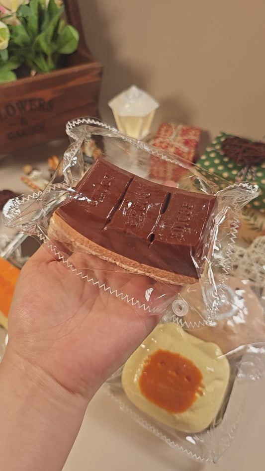Popping Chocolate Biscuit Bar Squishy